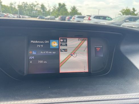 Used 2017 Lexus ES 350 w/ Luxury Package FWD image 3