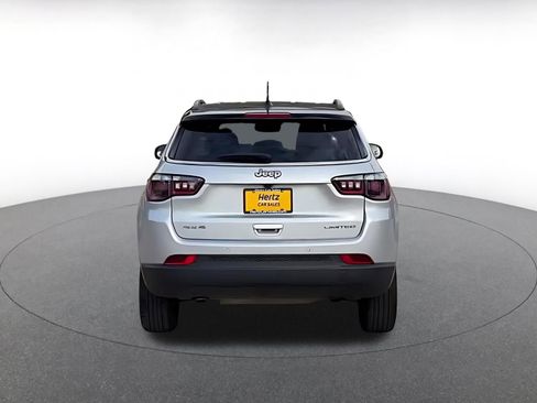 Used 2025 Jeep Compass Limited image 12