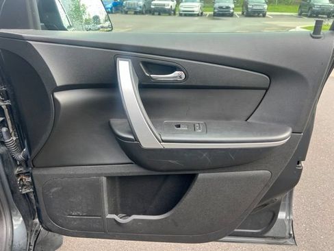 Used 2012 GMC Acadia SLE FWD image 10