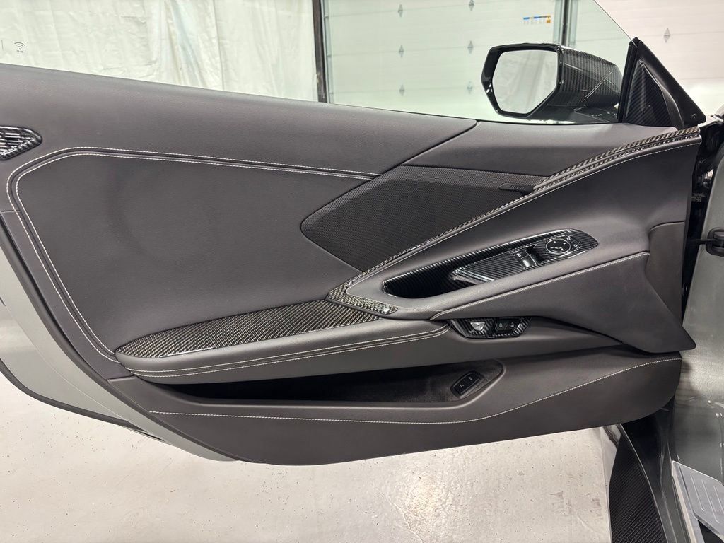Used 2022 Chevrolet Corvette Stingray Coupe w/ Z51 Performance Package RWD image 15