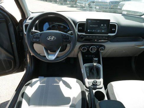 New 2026 Hyundai Venue SEL FWD image 7