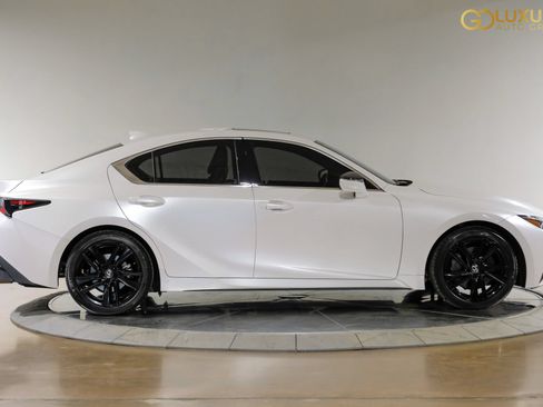 Used 2024 Lexus IS 300 w/ Comfort Package RWD image 9