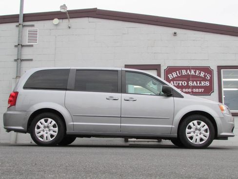 Used 2017 Dodge Grand Caravan SE w/ Power Window Group image 8