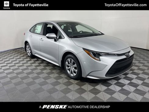 Used 2026 Toyota Corolla LE image 13