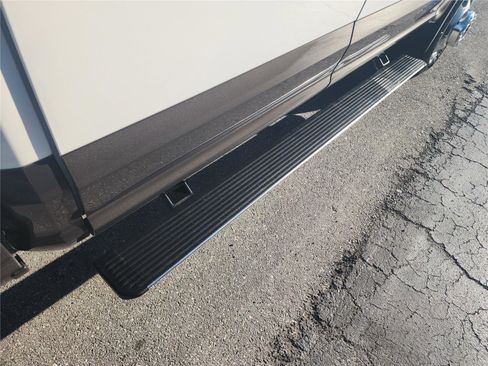 Used 2017 Ford F350 King Ranch w/ King Ranch Ultimate Package image 22