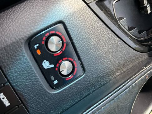 Used 2015 Toyota Avalon XLE Premium image 14