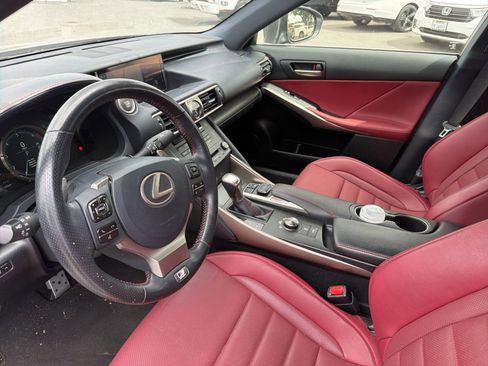 Used 2019 Lexus IS 300 F Sport w/ F Sport Package RWD image 5