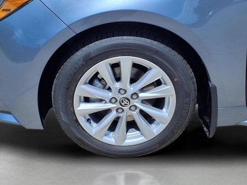 Used 2026 Toyota Corolla LE w/ LE Premium Package FWD image 9