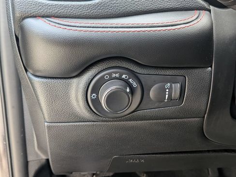 Used 2025 Dodge Durango GT AWD/4WD image 20