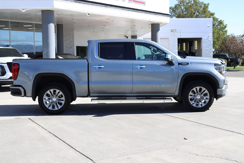 Used 2023 GMC Sierra 1500 Denali w/ Technology Package AWD/4WD image 7
