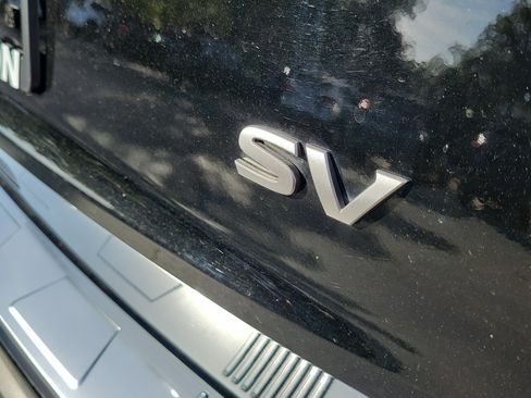 Certified 2024 Nissan Rogue SV FWD image 9