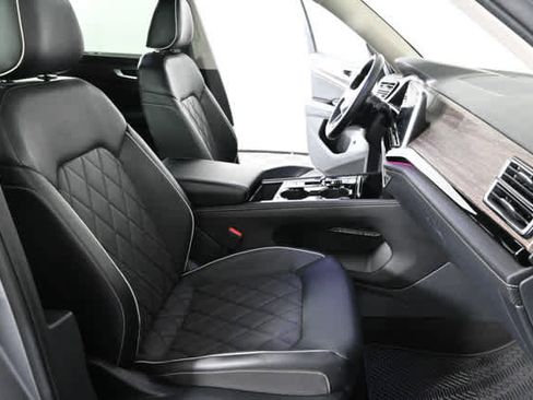 Used 2024 Volkswagen Atlas SEL Premium R-Line AWD/4WD image 13