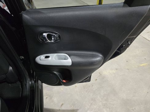 Used 2017 Nissan Juke SV AWD/4WD image 29
