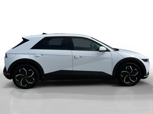 Certified 2024 Hyundai Ioniq 5 SEL RWD image 6