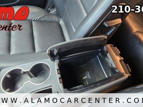 Used 2014 Mercedes-Benz C 250 Sedan image 40