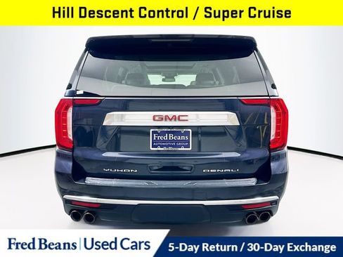 Used 2023 GMC Yukon XL Denali AWD/4WD image 9
