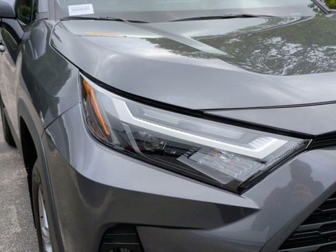 Used 2025 Toyota RAV4 XLE FWD image 11