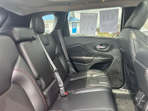 Used 2021 Jeep Cherokee Trailhawk w/ Sun, Sound & Nav Group image 26