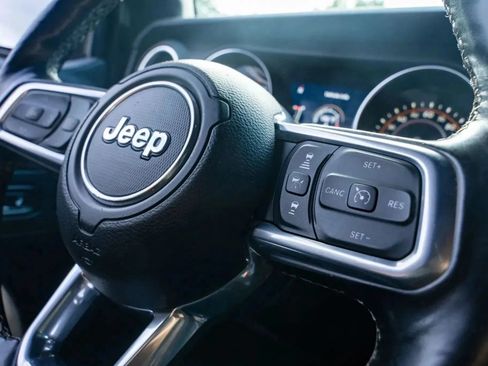 Used 2021 Jeep Wrangler Unlimited Sahara AWD/4WD image 24