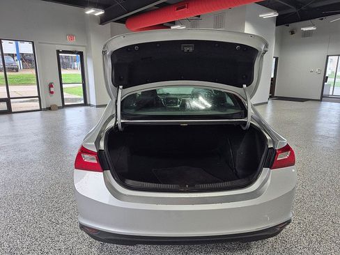 Used 2016 Chevrolet Malibu LT FWD image 5