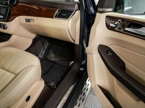 Used 2018 Mercedes-Benz GLS 450 4MATIC image 25