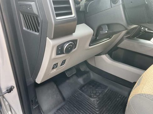 Used 2015 Ford F150 XLT w/ Equipment Group 302A Luxury AWD/4WD image 27