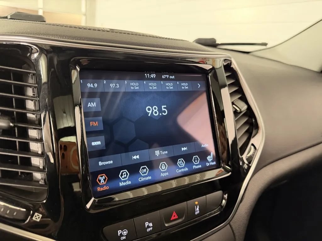 Used 2021 Jeep Cherokee Limited AWD/4WD image 22