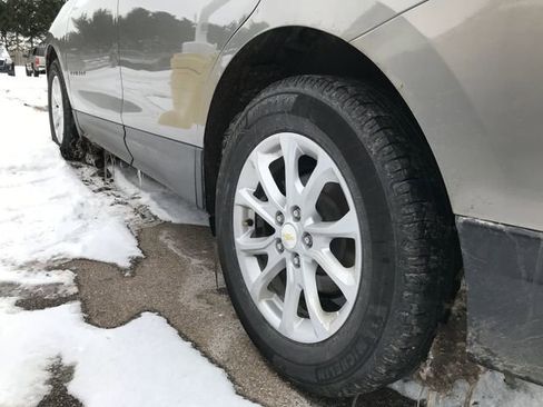 Certified 2018 Chevrolet Equinox LT image 11