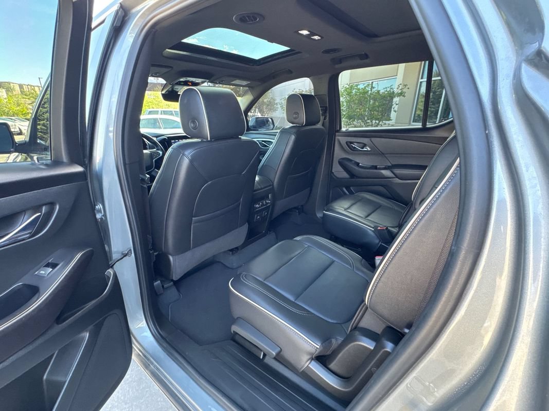 Used 2023 Chevrolet Traverse Premier AWD/4WD image 26