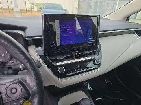 Used 2024 Toyota Corolla LE image 22