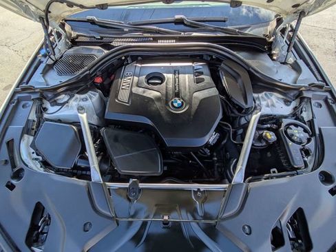 Used 2018 BMW 530i image 12