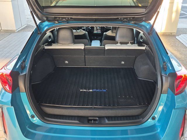 Used 2017 Toyota Prius Prime Premium FWD image 10