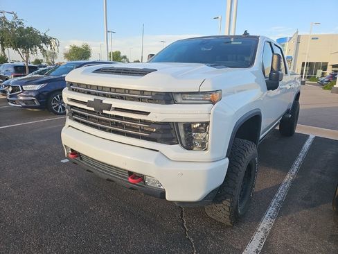 Used 2020 Chevrolet Silverado 2500 High Country w/ Technology Package AWD/4WD image 7