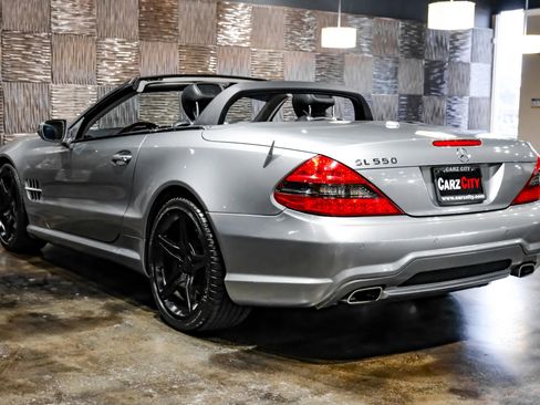 Used 2011 Mercedes-Benz SL 550 w/ Premium I Pkg image 10