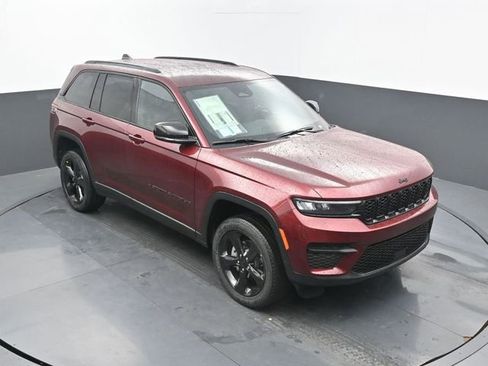 New 2025 Jeep Grand Cherokee Altitude AWD/4WD image 52