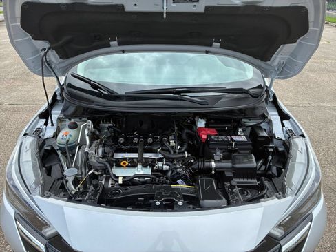Used 2025 Nissan Versa SV FWD image 29