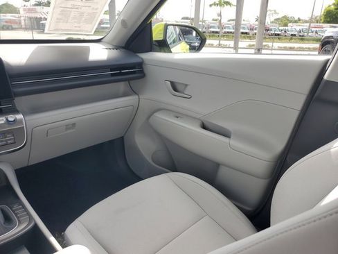 Used 2025 Hyundai Kona SEL FWD image 14