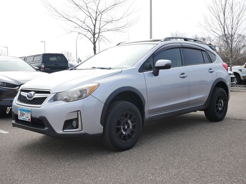 Used 2016 Subaru Crosstrek 2.0i Limited image 2