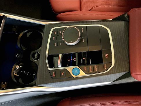 Used 2025 BMW i4 eDrive40 w/ Driving Assistance Package image 7