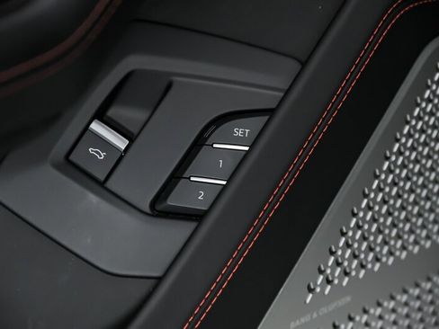 Used 2022 Lamborghini Urus AWD/4WD image 19