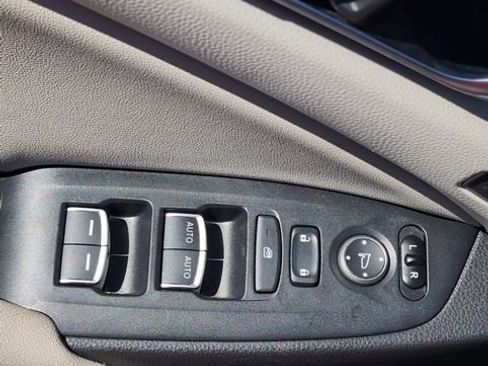 Used 2020 Honda Accord Touring image 16