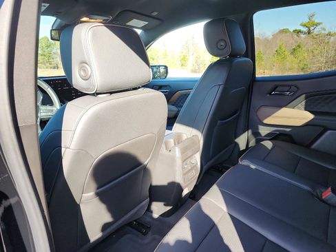 Certified 2023 GMC Canyon Denali image 10