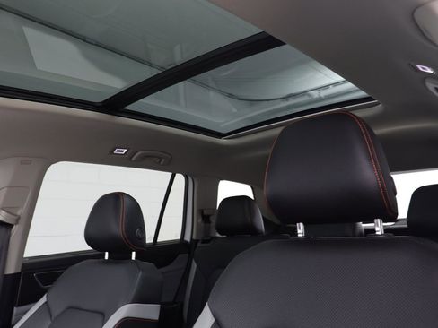 Used 2025 Volkswagen Atlas Peak Edition SE image 11