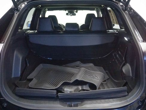 Used 2024 Toyota RAV4 SE image 29