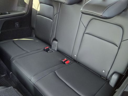 New 2026 Nissan Pathfinder SL w/ SL Premium Package FWD image 10