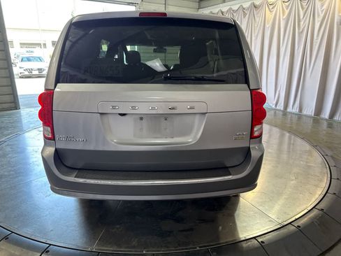 Used 2018 Dodge Grand Caravan GT FWD image 6