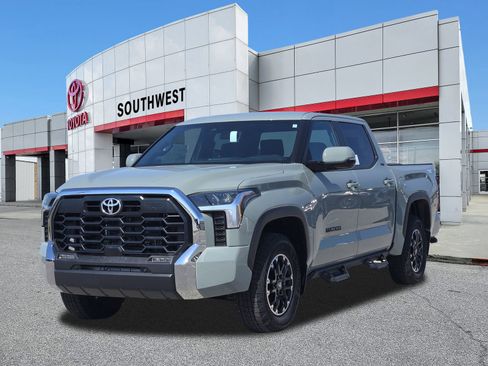 New 2026 Toyota Tundra SR5 w/ TRD Off-Road Premium Package AWD/4WD image 2