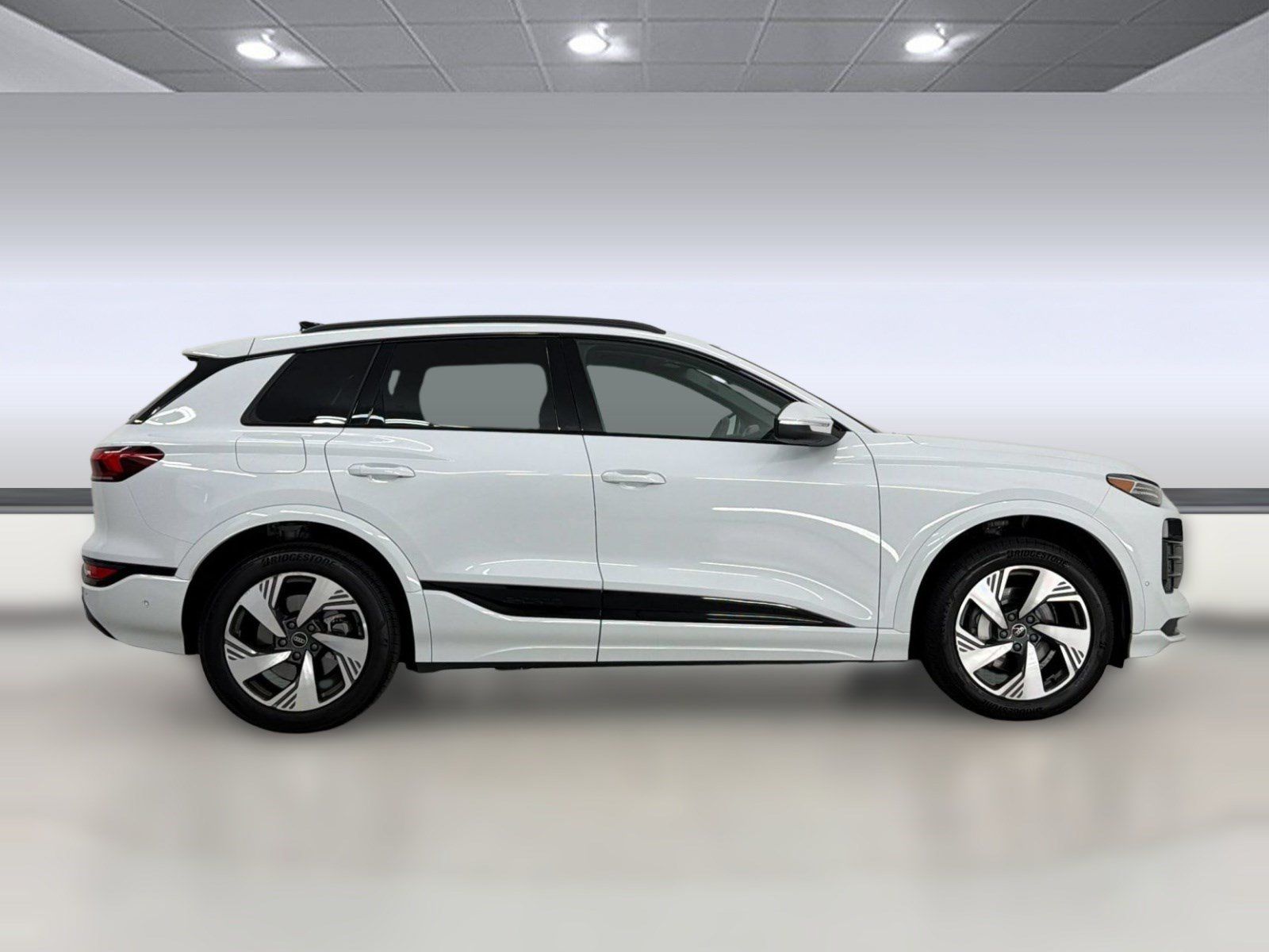 Used 2025 Audi Q6 e-tron Premium Plus w/ Premium Plus AWD/4WD image 8