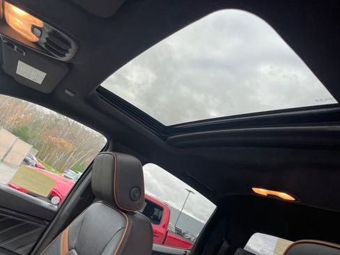 Used 2023 GMC Canyon AT4 w/ AT4 Premium Package image 39