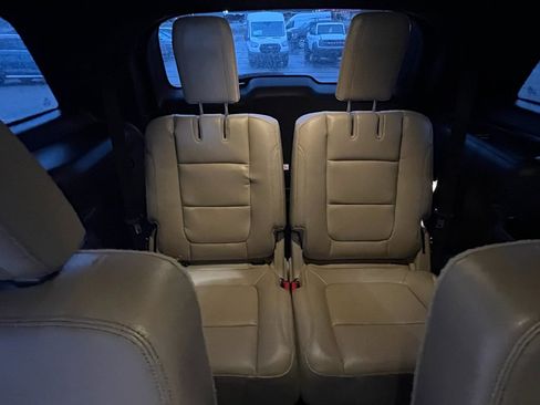 Used 2016 Ford Explorer XLT w/ Equipment Group 202A image 30